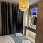 Sea La Vie Deluxe