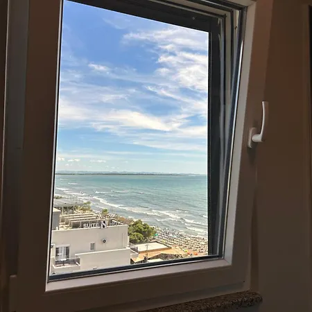 Sea La Vie Deluxe Apartment